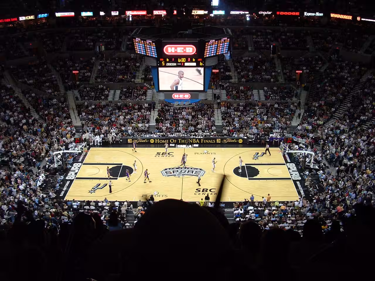 Paquete San Antonio Spurs vs Dallas Mavericks